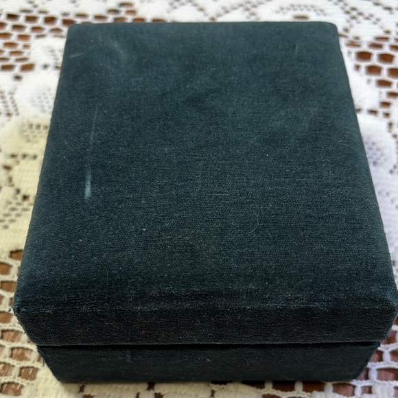 Godinger Silver plated Salt and Pepper Shakers - Picture 7 of 11